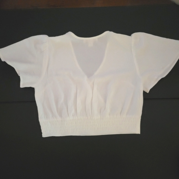 2/$15 Monteau Size M White Cropped Surplice Top - Picture 2 of 4